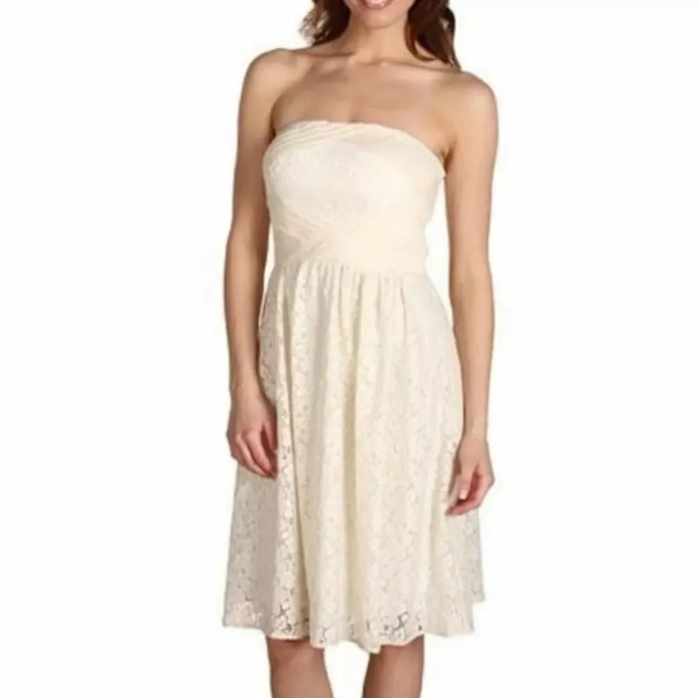 Vince Camuto ivory lace strapless dress size 6